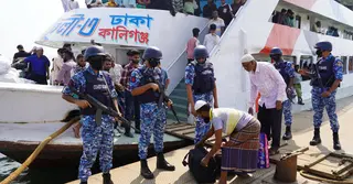 ঈদ যাত্রায় নিরাপত্তা নিশ্চিতে ভোলার লঞ্চঘাটে কোস্ট গার্ডের টহল